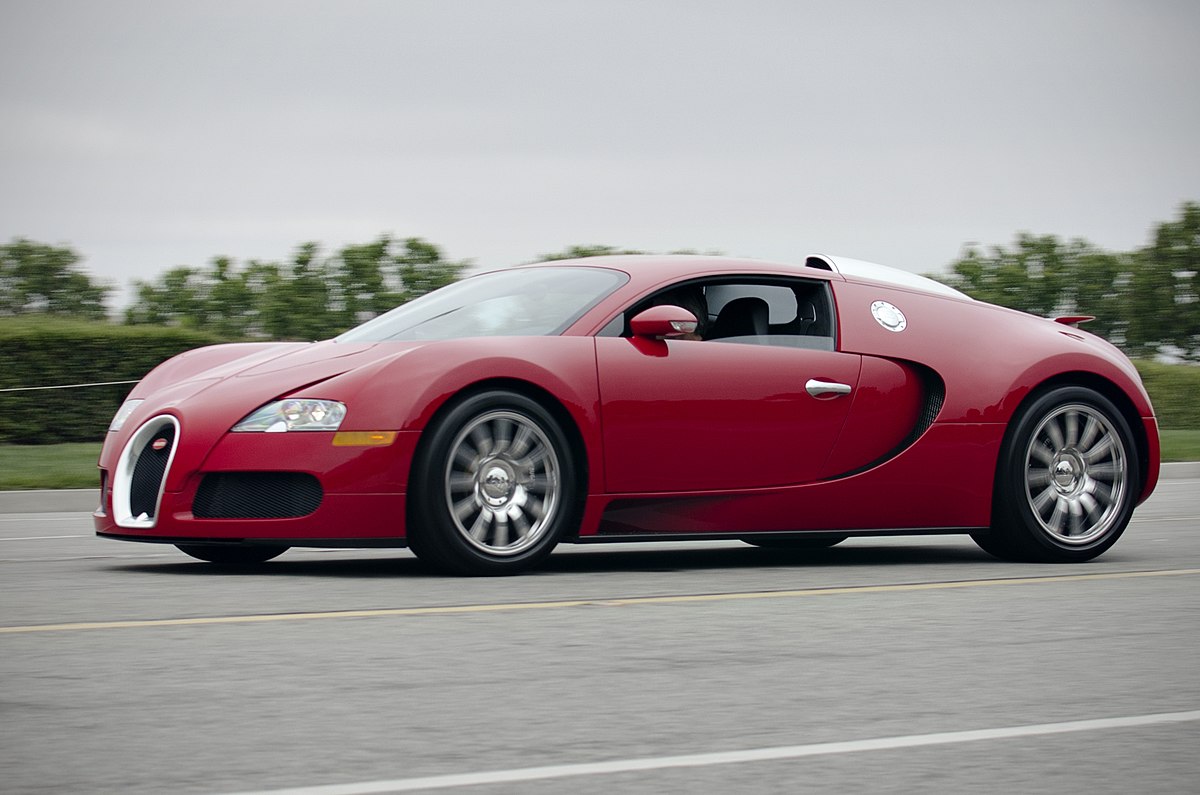 Bugatti Veyron: When Speed Became a Luxury Materia